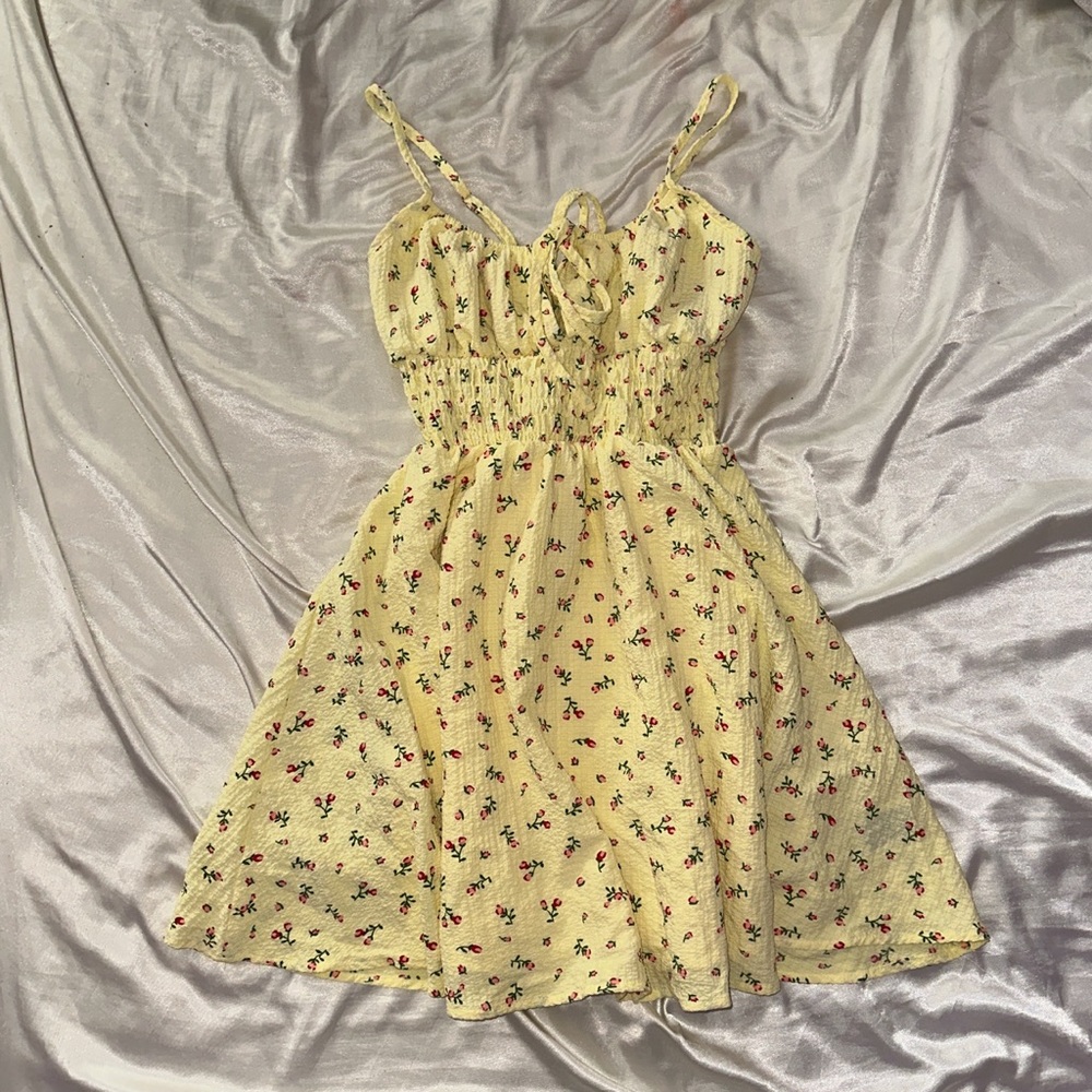 ‼️DEBATING SELLING‼️ floral sun dress